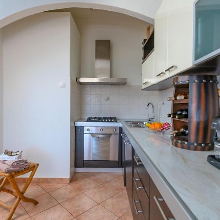 Apartment Dobric Koromačno 外观 照片