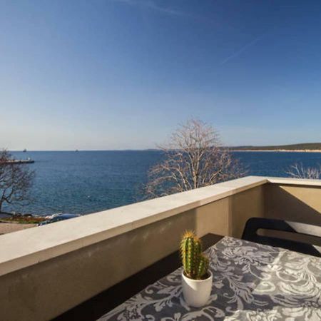 Apartment Dobric Koromačno 外观 照片