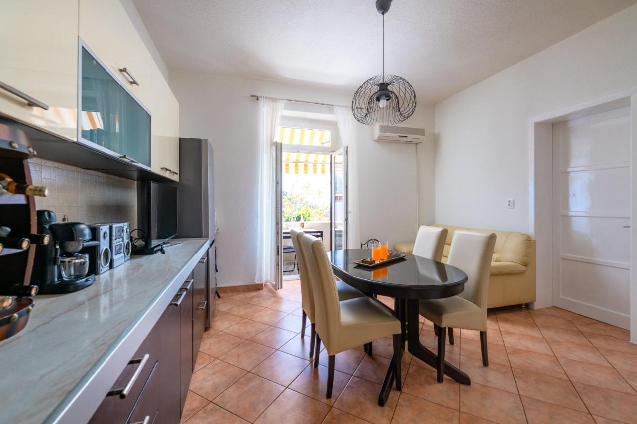 Apartment Dobric Koromačno 外观 照片
