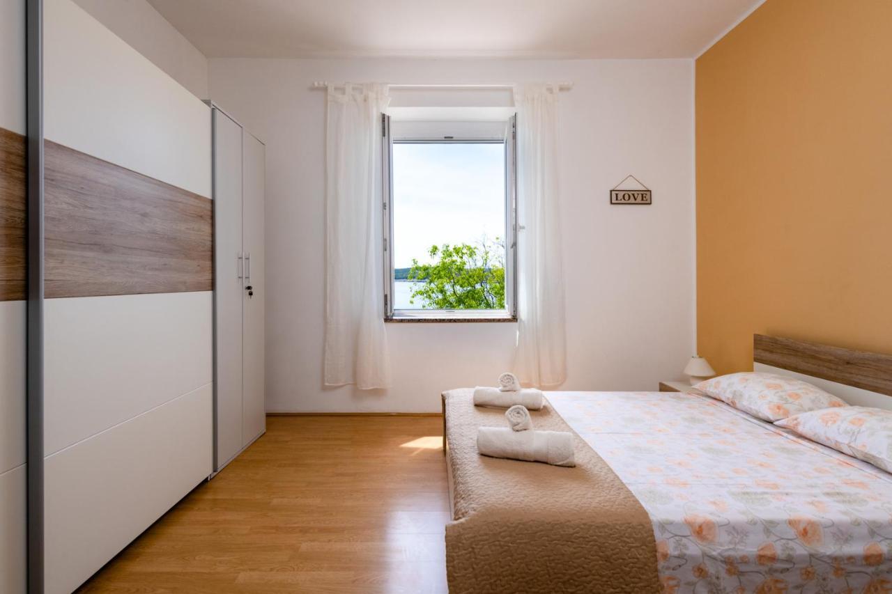 Apartment Dobric Koromačno 外观 照片