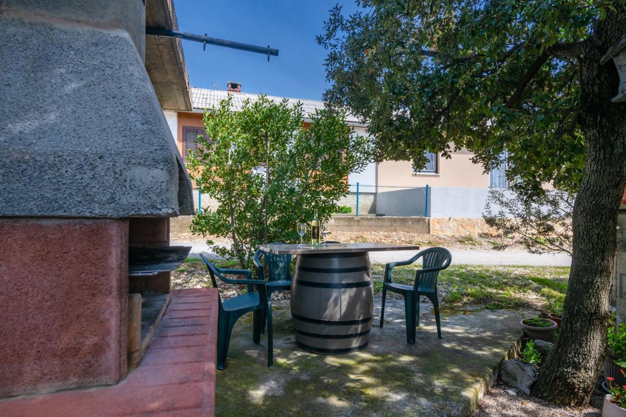 Apartment Dobric Koromačno 外观 照片