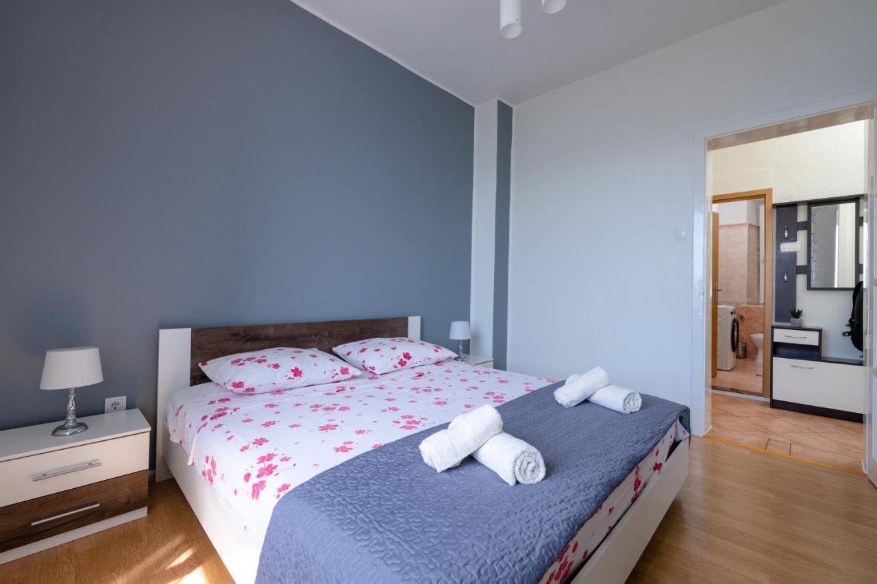 Apartment Dobric Koromačno 外观 照片