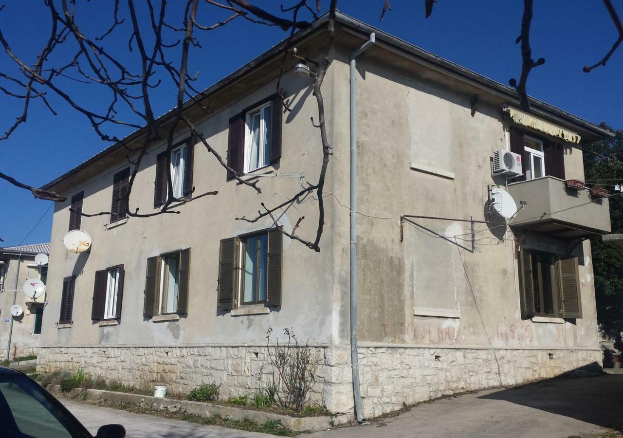 Apartment Dobric Koromačno 外观 照片